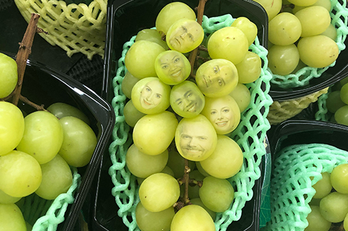 A grape that looks like Joel McHale